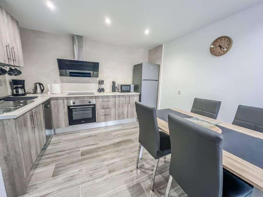 Modern 2 Bed Apartment With Pool In Frigiliana Exterior photo